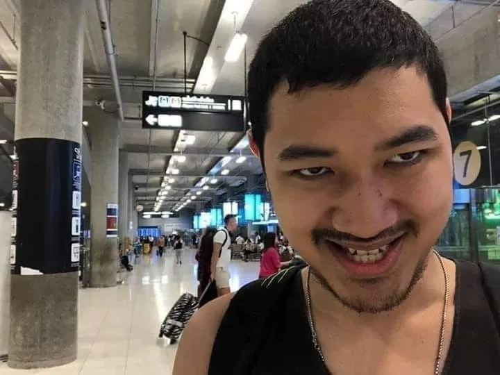 พระเอกของเกมที่คุณหลุดเข้ามาเป็นคนแบบไหน?