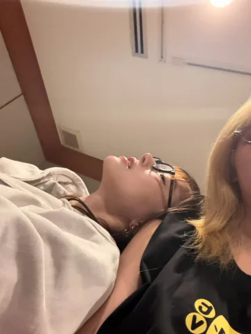 จิงจิง:กว่าลูกจะหลับ หนูเกือบเดรสส แจน:สู้ๆคับคนเก่ง