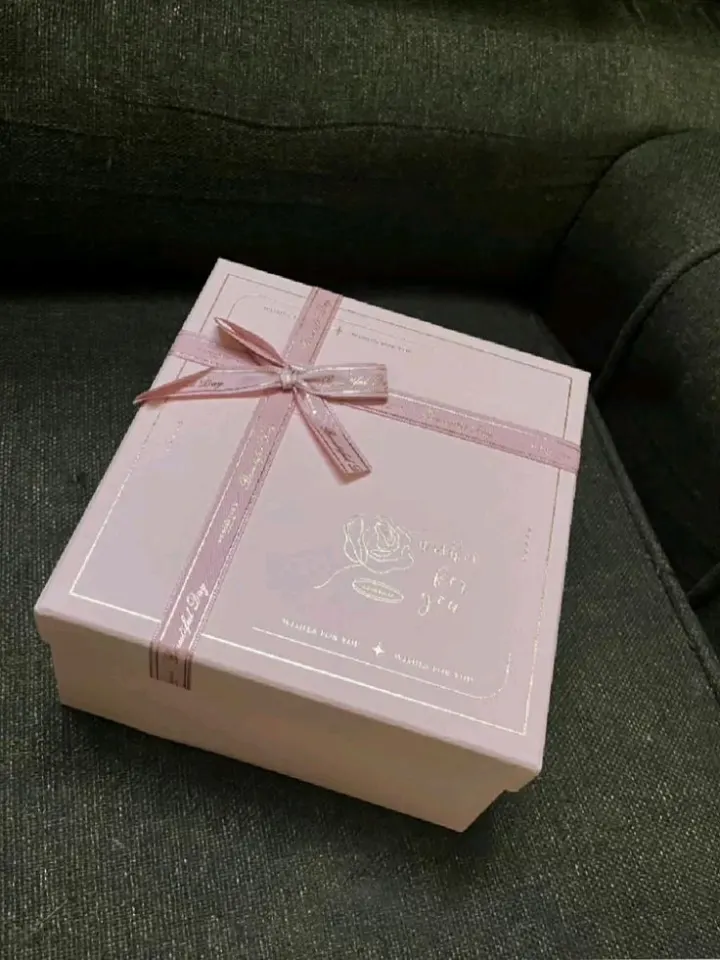 &lrm;จู่ ๆ คุณก็ได้รับของเล็ก ๆ ชิ้นหนึ่ง &lrm;โดยที่ไม่รู้ว่าข้างในคืออะไร