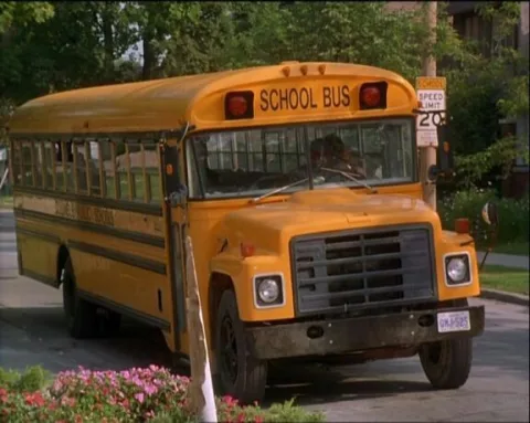 The school bus &mdash; noisy mornings with too many people