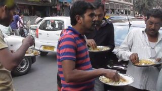 Street Food ที่อินเดีย ถือถาดแค่อันเดียว เปิบด้วยมือ เติมข้าวเติมเครื่องเคียงเติมแกงได้ไม่อั้น