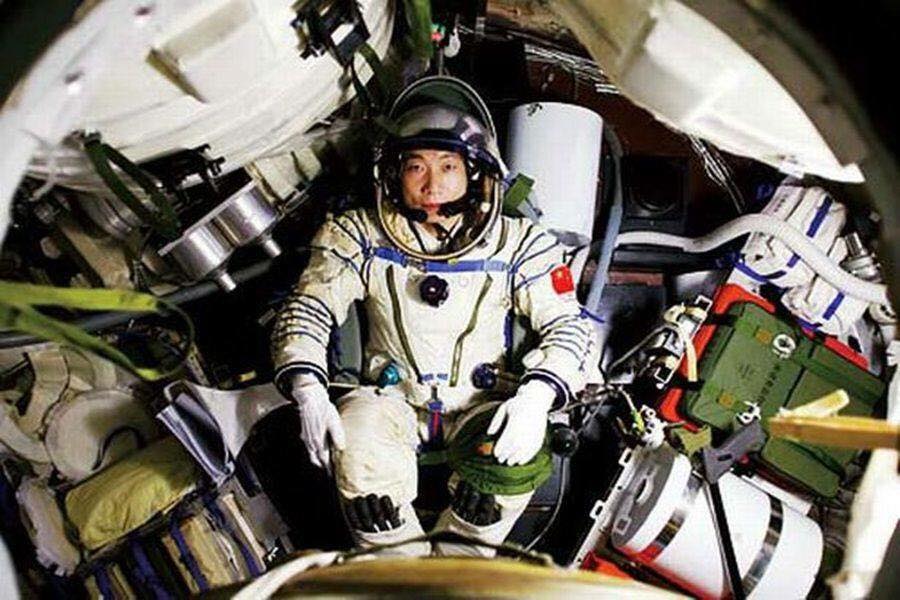 เหตุการณ์ปริศนา !!?ที่เกิดขึ้นกับ Yang Liwei นักบินอวกาศคนแรกของจีน