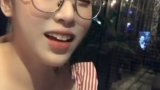 (คลิป) ฟลุค จิระ ถึงกับใจสั่น เมื่อ แอปเปิ้ล สีสะเหงียน ร้องคราง พาคิดกันไปไกล โอ้ยๆ