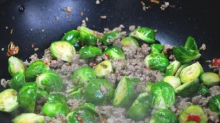 แชร์เมนู "ผัดกะหล่ำดาวหมูสับ"