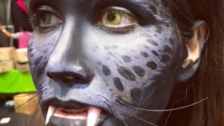 เพ้นท์ตัวนางแบบรูป &ldquo;เสือดำ&rdquo; เอ็มทีไอสร้างผลงานสุดฮือฮาครั้งแรก ปลุกจิตสำนึกพร้อมร่วมต่อต้านการล่าสัตว์ป่า