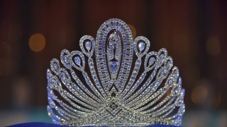 40 สาวงามเวที จาก"มิสยูนิเวิร์สไทยแลนด์ 2018" ไปสู่ "จักรวาล"