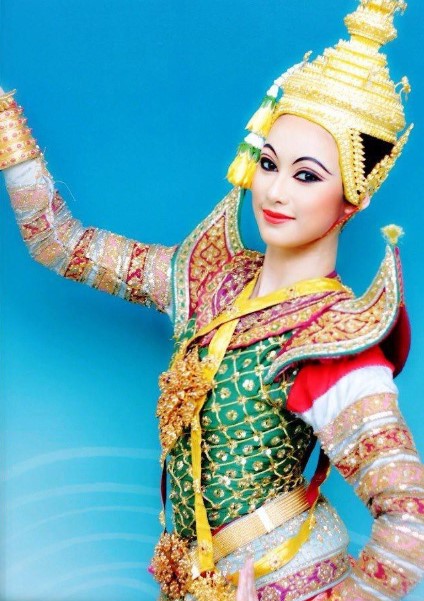 8 ดารา นักร้อง นักแสดงหญิงไทย สายเลือดนาฎศิลป์ สกิลการรำระดับเทพ