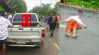 สลด ! นาคนั่งท้ายกระบะแห่ไปบวช รถเบรกร่วงตกรถดับก่อนถึงวัด