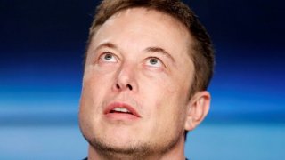 Elon Musk ออกมาขอโทษ'เวิร์น'แล้ว หลัง'เวิร์น'จ่อฟ้องที่ มัสก์กล่าวหาว่าเขาเป็น "คนใคร่เด็ก"