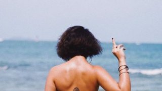 ไม่เพรียวก็เปรี้ยวได้!! &ldquo;ซิลวี่&rdquo; อวดหุ่นสุดแซ่บ ใน &ldquo;ชุดว่ายน้ำ&rdquo; เผ็ดมาก!!