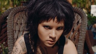 &ldquo;ญาญ่า&rdquo; ฉีกลุคใหม่สก๊อยเรียกพี่ โชว์รอยสักเต็มตัว กับไวรัลชิ้นใหม่ที่ใครดูก็ต้องว้าว!