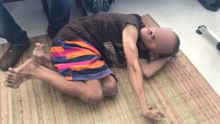 วันละกลอน"ดูกล้ามแขนขาสิ!กล้ามเนื้อเป็นมัด! มิน่ากำลังดีซัดไปสี่ดอก!ท่านฤาษีตาไฟกลายเป็นตาถั่วแน่!