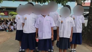 ชาวเน็ตขุดคุ้ยต่อ!! ครูฉาวที่ดูถูกเด็ก!! เหยียดเพศ คนอื่นต่างๆ นาๆ ลงเฟสบุค