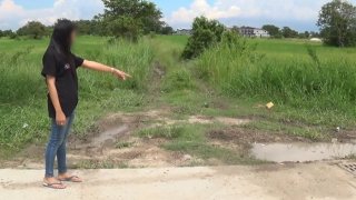 โชเฟอร์รถตู้สุดหื่น จอดรถลวนลามหวังขืนใจสาวโรงงานกลางทาง แถมกัดแขน!!