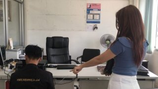 รวบหนุ่มเปลือยกายปีนห้องสาว สวมถุงยางพร้อมอ้าง "เมา" นัดสาวอีกคนไว้