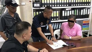 พ่อเลี้ยง หลบหนีคดีข่มขืนลูก กว่า 10 ปี ถูกรวบคาโรงพักเหตุเพราะมาแจ้งรถหาย