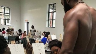 สุดยอดห้องเรียนศิลปะ วาดภาพกันกระจาย