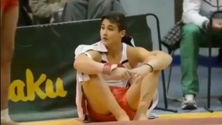 ใจคอไม่ค่อยดี!!! แจ้งตำรวจให้ที รู้สึกเหมือนจะเกิดเรื่องร้าย นักกีฬาพกของแข็งไว้ในกางเกง