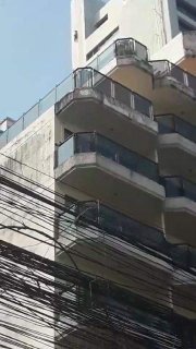 หลอนกลางเมือง! นทท.ชาวนอร์เวย์ ผูกคอตายข้างอาคารตึก คนมองเห็นได้ทั่วบริเวณ สร้างความหวาดเสียวเป็นอย่างมาก