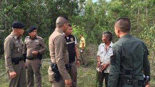 ตาแท้ๆลวงหลานสาววัย15 เข้าป่าละเมาะ หวังข่มขืน โชคดีมีพลเมืองดี ช่วยได้ทัน