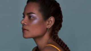 SO HOT!! "โอปอล์ ปาณิสรา" โชว์ผิวสีแทนอันนวลเนียน ลุคนี้สวยมากจริงๆ