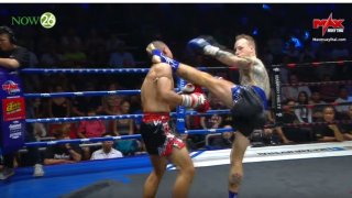 18+ คลิปมวย ฝรั่งต่อยไทย โหดมาก!!! ( มีคลิป )