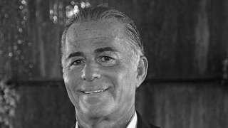 มหาเศรษฐีค้าเพชร เสียชีวิตกระทันหันระหว่างผ่าตัด "เพิ่มขนาดน้องชาย"