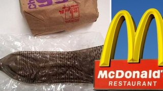 แม่ผงะ! ลูกนั่งอมถุงยางใช้แล้วในร้านแมคโดนัลด์