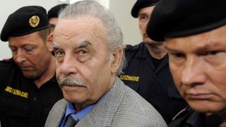 'โจเซฟ ฟริซเซิล' พ่อปีศาจที่ขังลูกไว้นานกว่า 24 ปี