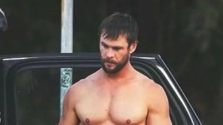 ชาวเน็ตแห่แชร์ ! รูป ทอร์ โชว์ลำบอกเลยใหญ่ๆมากๆ แต่ที่แท้คือ...