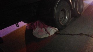 เหตุด่วน!! รถจักรยานยนต์+รถพ่วง 10 ล้อ เสียชีวิต 1 ราย จ.ระยอง