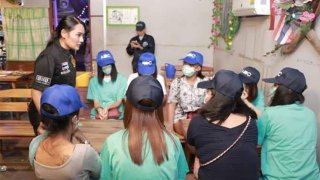 บุกจับร้านคาราโอเกะอุดรฯ ลักลอบค้ากามเด็กสาวอายุ 16 -17 ปี