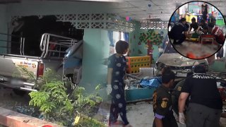 แรงทะลุกำแพงห้องเรียน !! หนุ่มซิ่งกระบะ หักหลบ จยย.ตัดหน้าชนยายวัย72 ดับ 1 เจ็บ 1