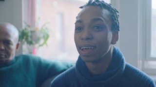 วิจารณ์สนั่น !! เอาชายข้ามเพศมาโกนหนวด โฆษณาดังกล่าวถูกวิจารณ์ว่าดูหมิ่นเพศชาย และเหมารวมผู้ชายว่ามีพฤติกรรมไม่เหมาะสม