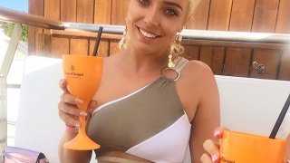 สาวโวยชุดว่ายน้ำไร้คุณภาพ ทำจิ๊มิโผล่!! ร้องเรียนขอเงินคืน แต่เรื่องกลับไม่เป็นอย่างที่คิด!?