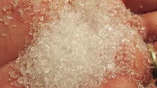 รู้แล้ว ผงชูรสทำมาจากอะไร ทำไมถึงใส่อาหารแล้วอร่อย