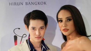 Wow.ไม่ดังก็ไม่ได้ งานนี้.ความร้อนแรงส์ของเธอทั้งสอง