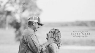 เพื่อเตรียมรับมือกับมะเร็งเต้านม สาวคนนี้ขอให้สามีของเธอโกนผมให้กับเธอ