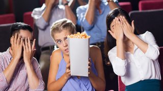 10 หนังซี๊ดที่ไม่ควรดูกับพ่อแม่