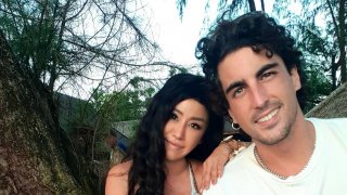 ยังไงกัน ! ปลา บลา บลา แอบสวีทหนุ่มใหม่ กลางเกาะชื่อดัง