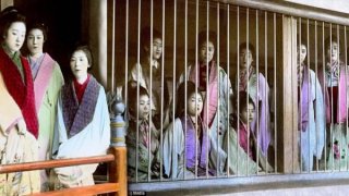 เปิดตำนาน "สาวขายบริการในญี่ปุ่น" ที่ถูกบังคับให้ "อยู่ในกรง" เพื่อปลดหนี้แทนครอบครัว