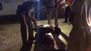 รวบทันควัน..หนุ่มชาวเมียนมาโหด ใช้มีดแทงคอเพื่อนดับอนาถ