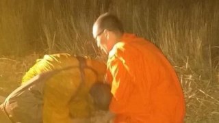 หลวงตาชื่นที่กำลังเป็นข่าวทางโชเชียล ท่านเดินธุดงค์มาถึงเขตอำเภอโพนสวรรค์แล้ว