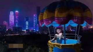 สาววัย 20 แก้ผ้าเปลือยร่างโพสท่า ในสวนสนุก อ้างไม่รู้ว่าผิด