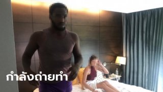 ฝรั่งหนุ่มสาวถ่ายหนังโป๊ที่กระบี่ ขายเว็บนอกรายได้งามกว่า 1 ล้าน