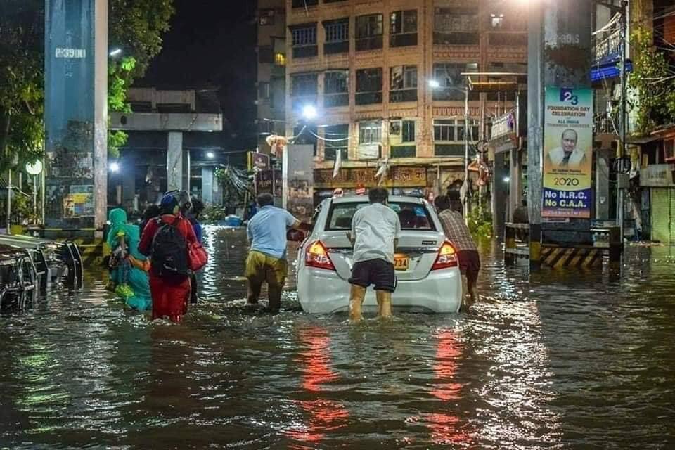 เสียหายหนักมาก! พายุซัดฝั่งบังกลาเทศอินเดีย ถล่มเมือง โกลกาตา สนามบินและ เมือง ต่างๆ น้ำท่วม หลังคาปลิวว่อน สายไฟช๊อตระนาว
