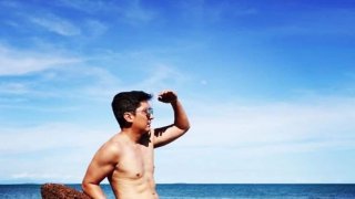 หนึ่ง มาฬิศร์ จัดหนักความแซ่บ นุ่งกางเกงว่ายน้ำตัวจิ๋ว