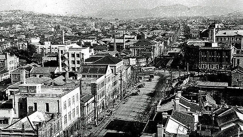 ภาพถ่ายของเมืองในอดีตและปัจจุบัน