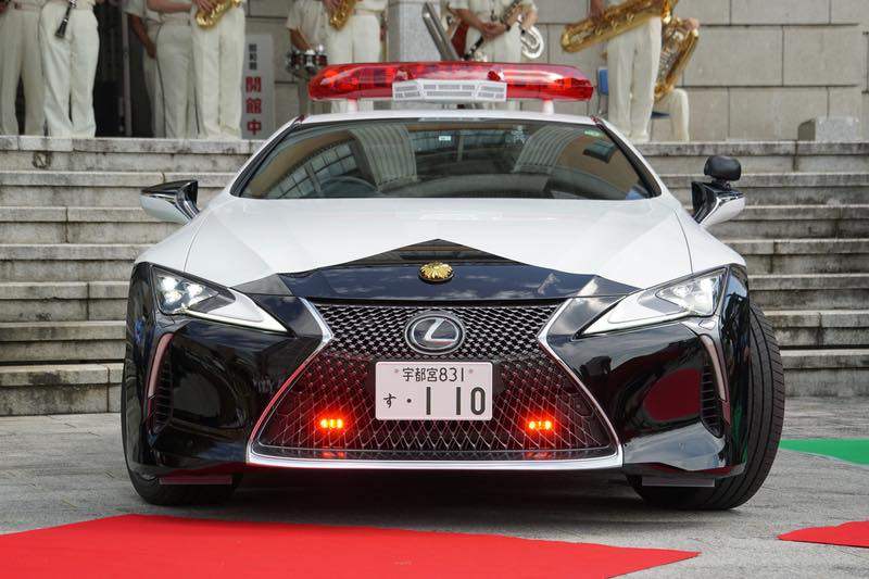 อลังการ!! กรมตำรวจญี่ปุ่นใช้รถหรูหราที่สุด จากการบริจาคจากคุณ Nakamura วัย 67 ปี