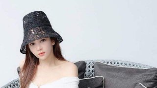 "เป้ย ปานวาด" ใส่ชุดว่ายน้ำซีทรูอวดบั้นท้ายเซ็กซี่ ทริปพาลูกๆ เที่ยวทะเล